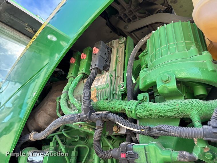 image for item FG0757 2012 John Deere 8360 RT tractor