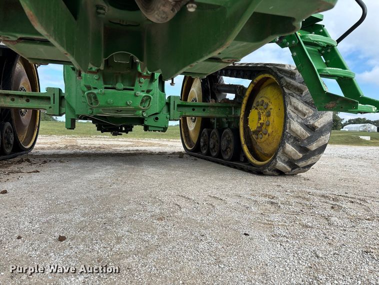 image for item FG0757 2012 John Deere 8360 RT tractor