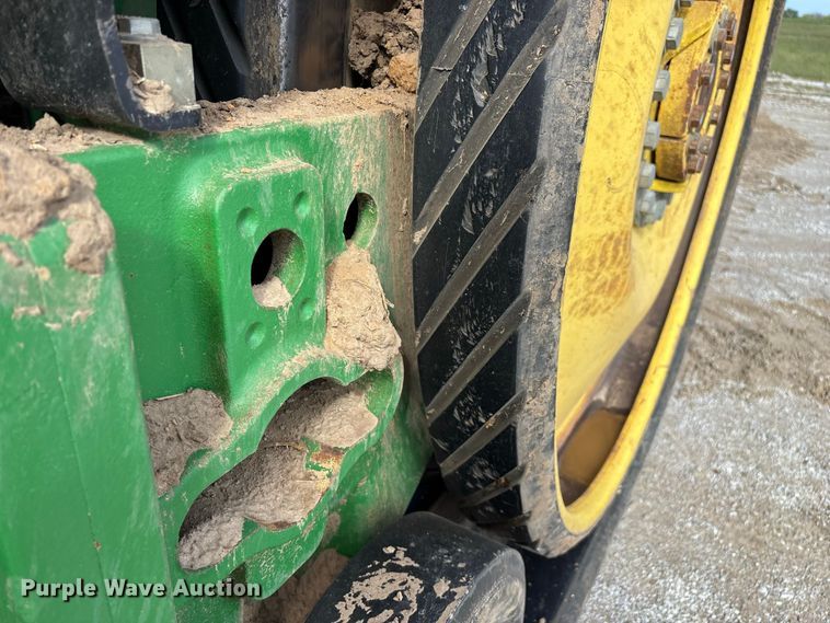image for item FG0757 2012 John Deere 8360 RT tractor