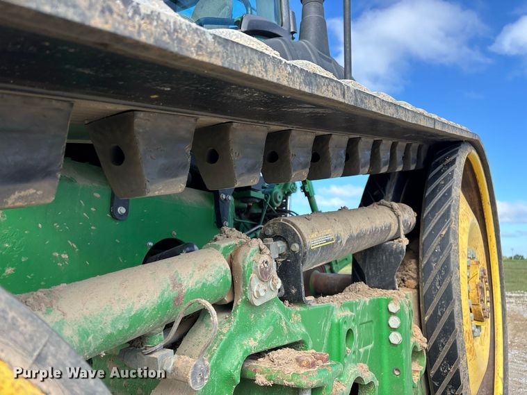 image for item FG0757 2012 John Deere 8360 RT tractor
