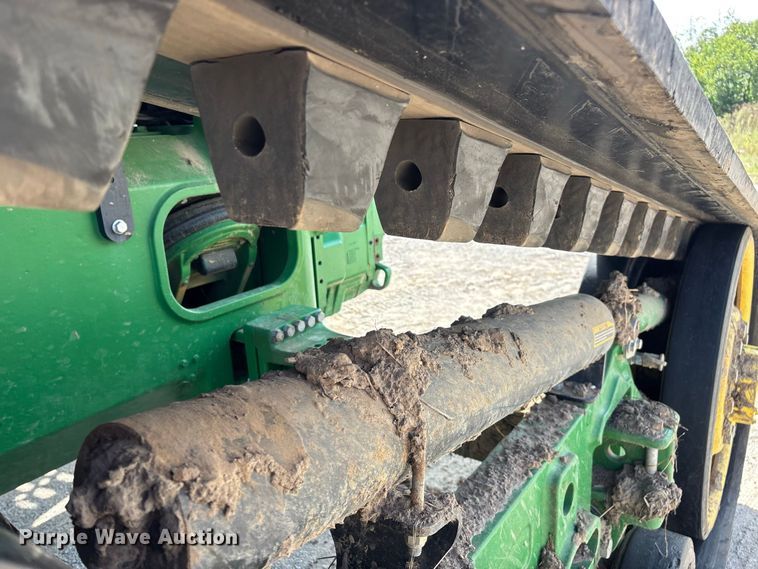 image for item FG0757 2012 John Deere 8360 RT tractor