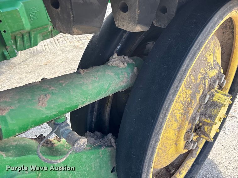 image for item FG0757 2012 John Deere 8360 RT tractor