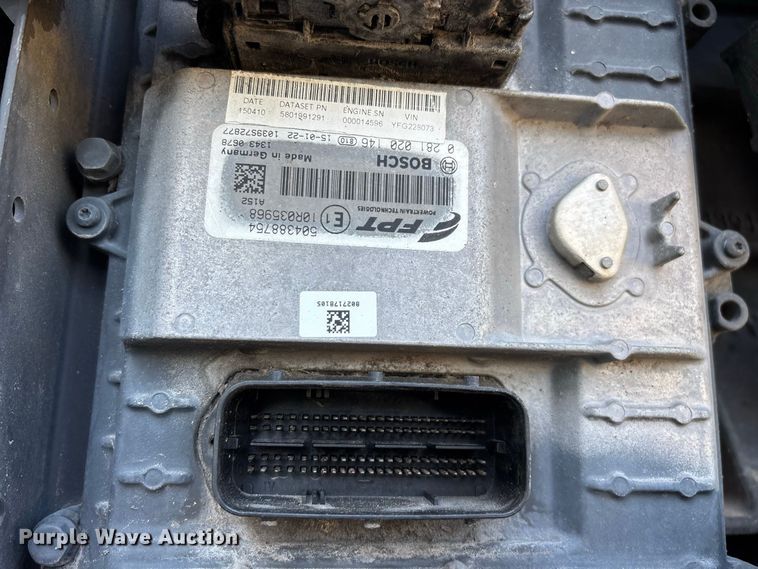 image for item FG0760 2015 Case IH  FPT Cursor 13 engine
