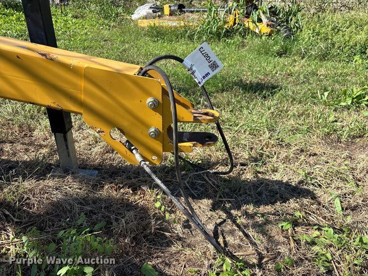 image for item FG0773 Vermeer VR1022 hay rake