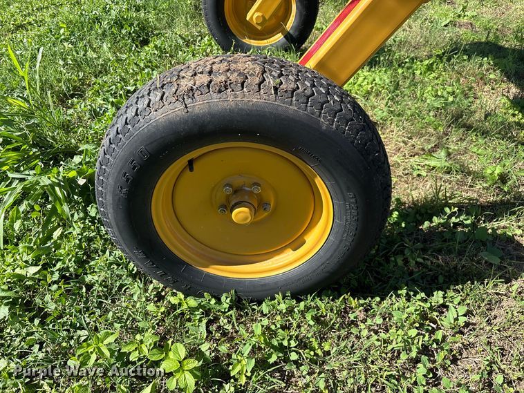 image for item FG0773 Vermeer VR1022 hay rake
