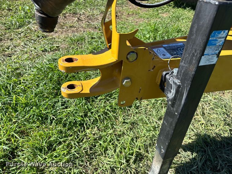 image for item FG0774 2019 Vermeer TM710 disc mower