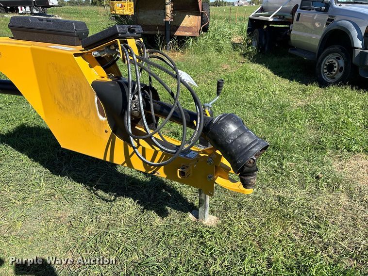 image for item FG0774 2019 Vermeer TM710 disc mower