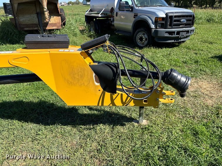 image for item FG0774 2019 Vermeer TM710 disc mower