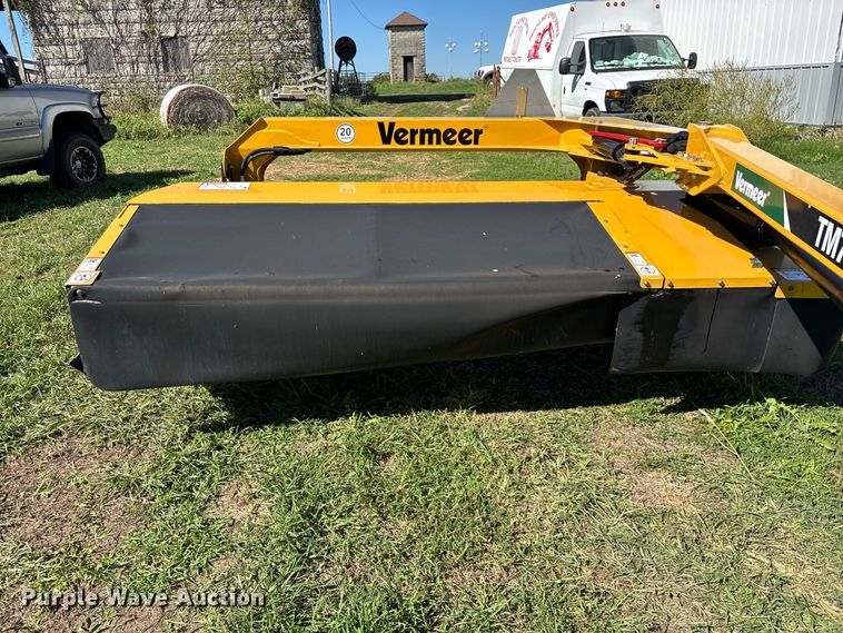 image for item FG0774 2019 Vermeer TM710 disc mower