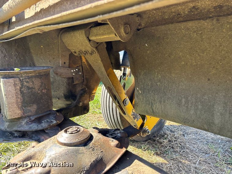 image for item FG0774 2019 Vermeer TM710 disc mower
