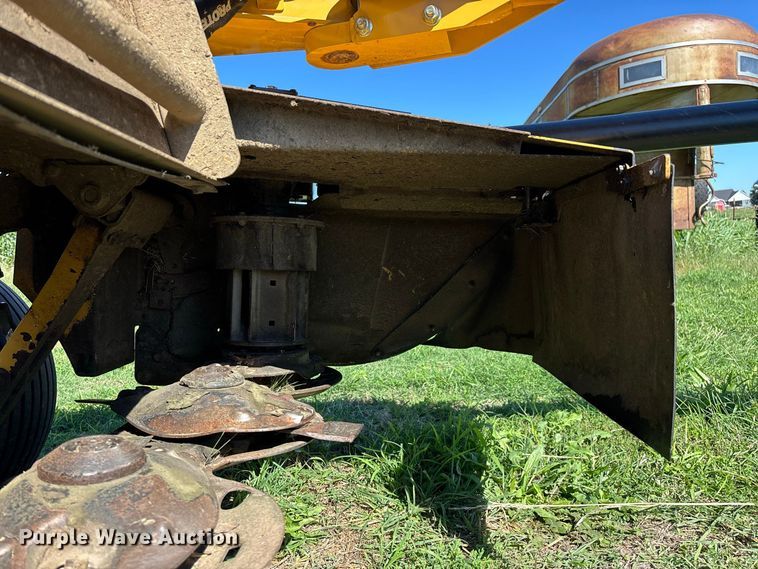 image for item FG0774 2019 Vermeer TM710 disc mower