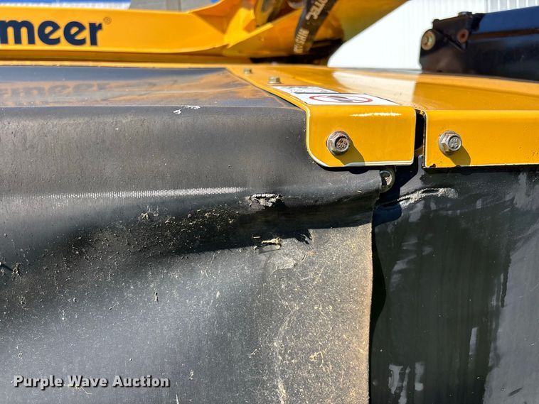 image for item FG0774 2019 Vermeer TM710 disc mower