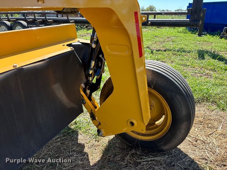 image for item FG0774 2019 Vermeer TM710 disc mower