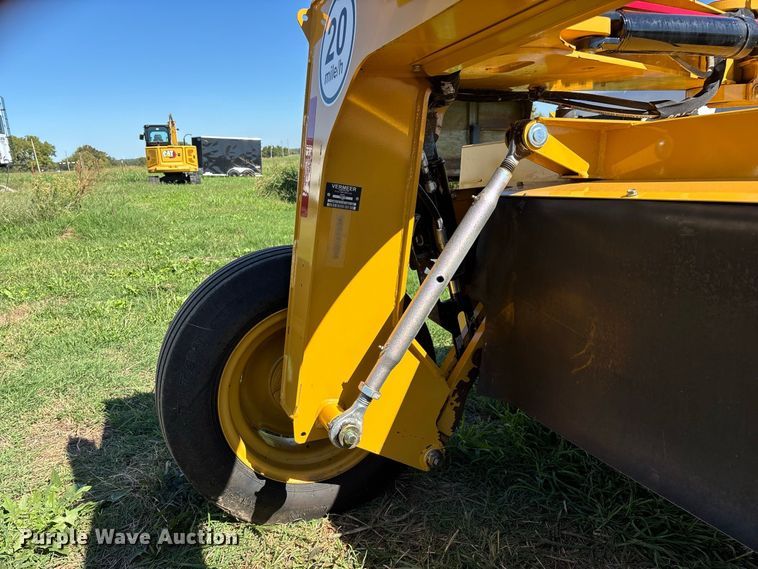 image for item FG0774 2019 Vermeer TM710 disc mower