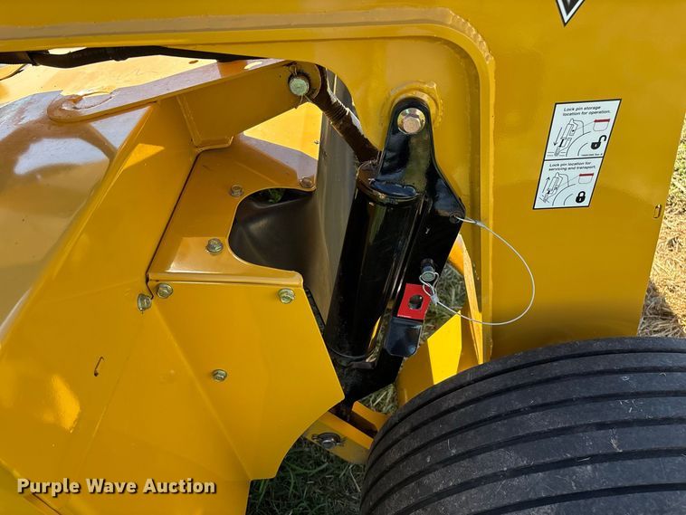 image for item FG0774 2019 Vermeer TM710 disc mower
