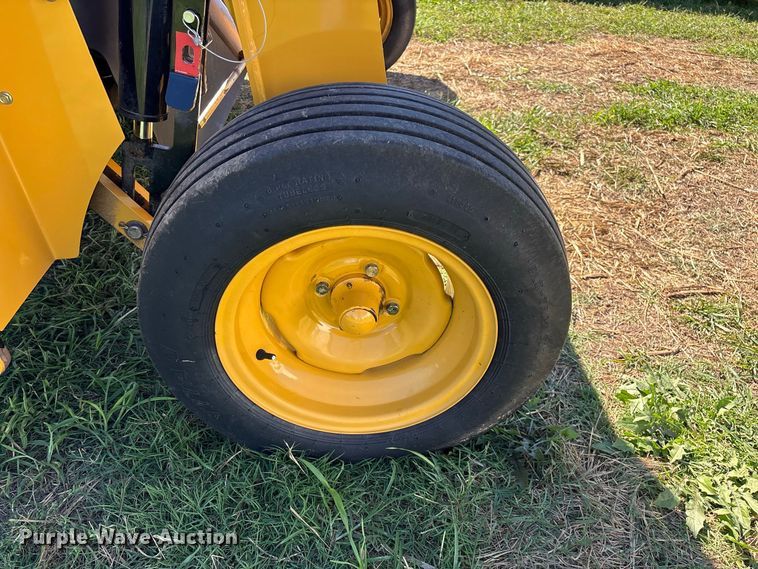 image for item FG0774 2019 Vermeer TM710 disc mower