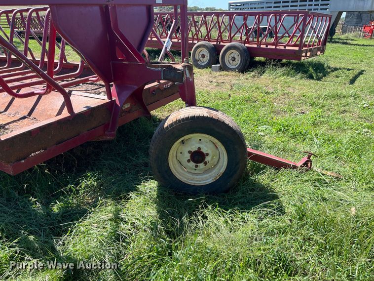 image for item FG0775 Patriot hay bale feeder wagon