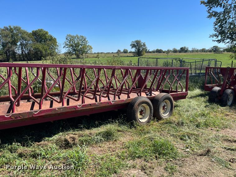 image for item FG0775 Patriot hay bale feeder wagon