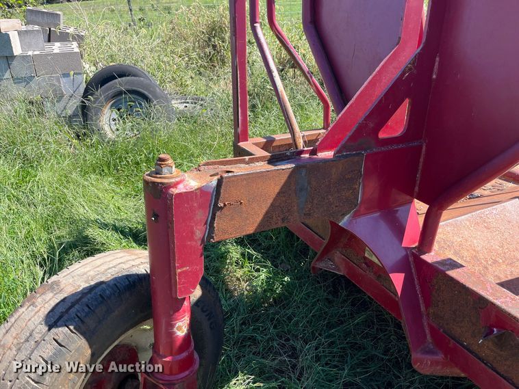 image for item FG0775 Patriot hay bale feeder wagon
