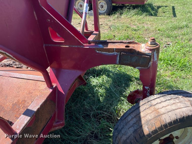 image for item FG0775 Patriot hay bale feeder wagon