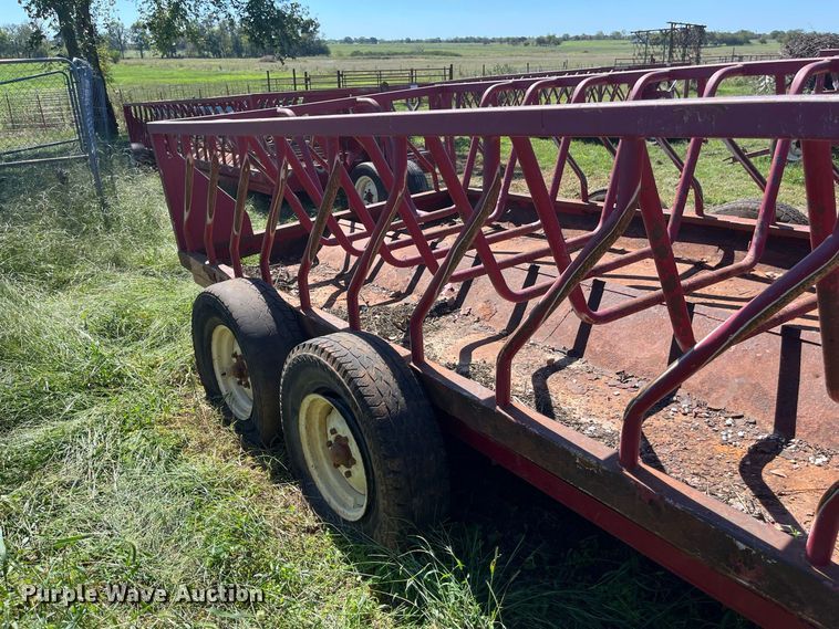 image for item FG0775 Patriot hay bale feeder wagon