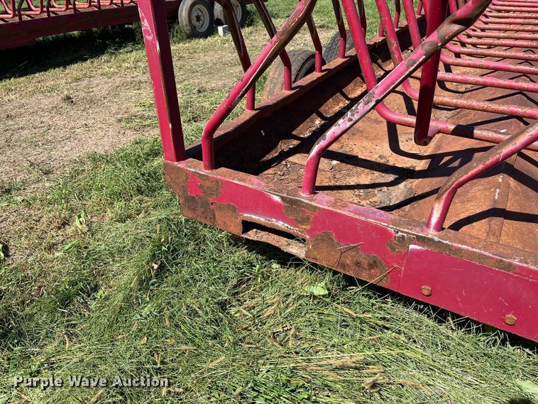 image for item FG0775 Patriot hay bale feeder wagon