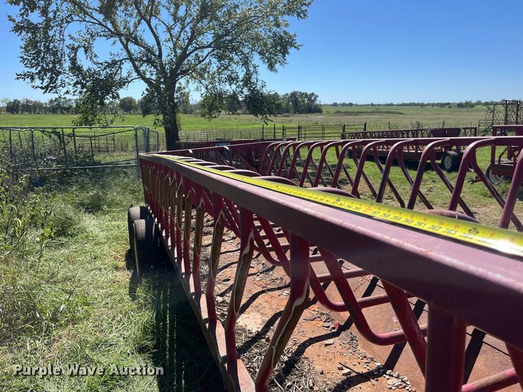 image for item FG0775 Patriot hay bale feeder wagon