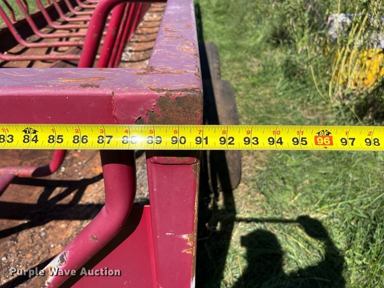 image for item FG0775 Patriot hay bale feeder wagon