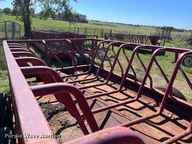 image for item FG0775 Patriot hay bale feeder wagon