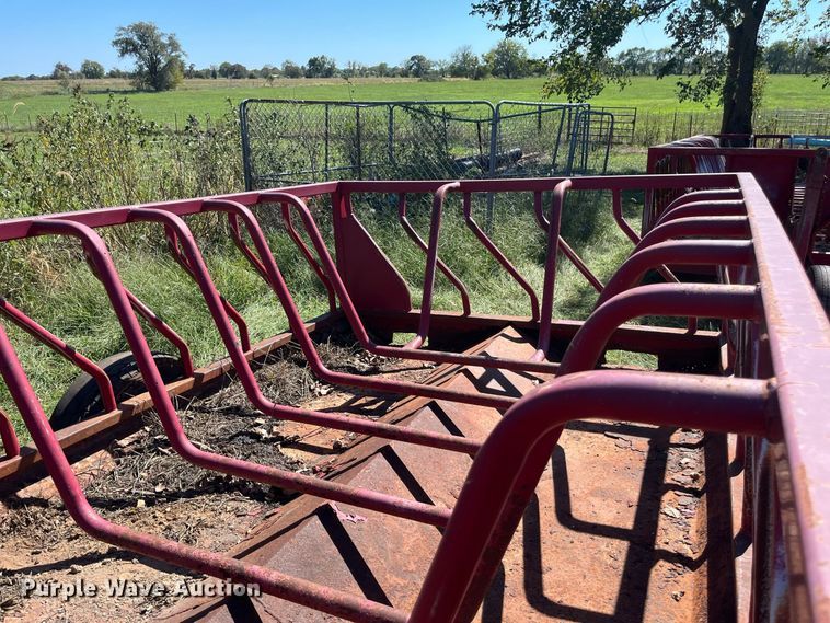 image for item FG0775 Patriot hay bale feeder wagon