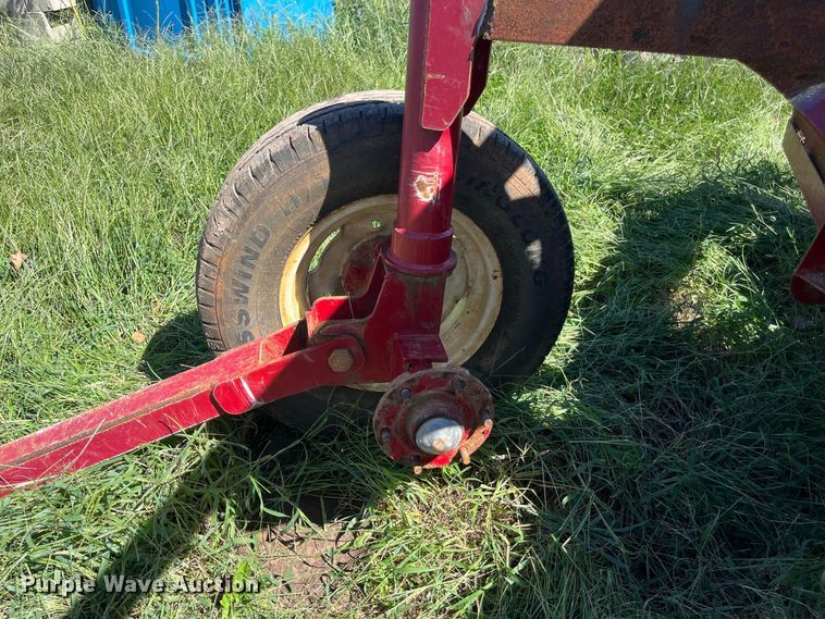 image for item FG0775 Patriot hay bale feeder wagon