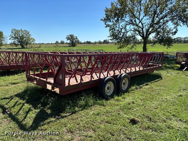 image for item FG0776 Patriot hay bale feeder wagon
