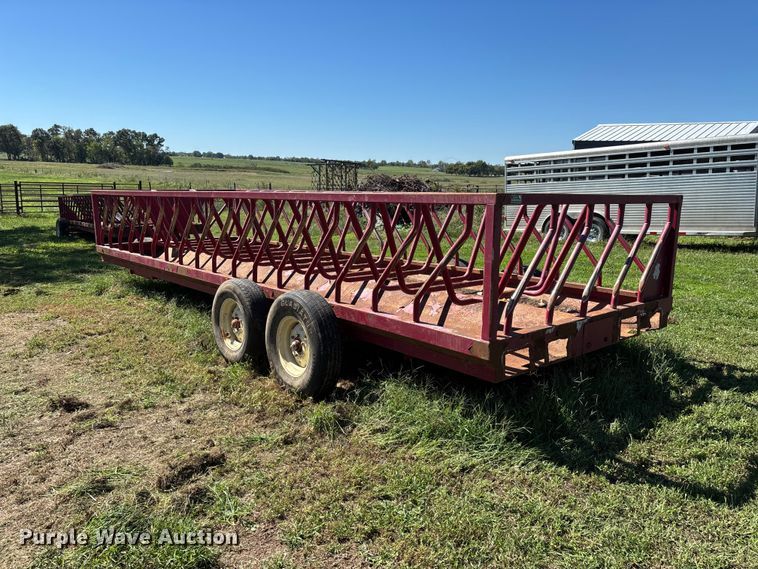 image for item FG0776 Patriot hay bale feeder wagon