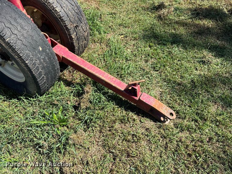 image for item FG0776 Patriot hay bale feeder wagon