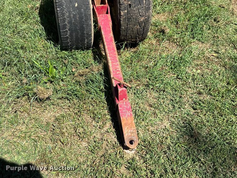 image for item FG0776 Patriot hay bale feeder wagon