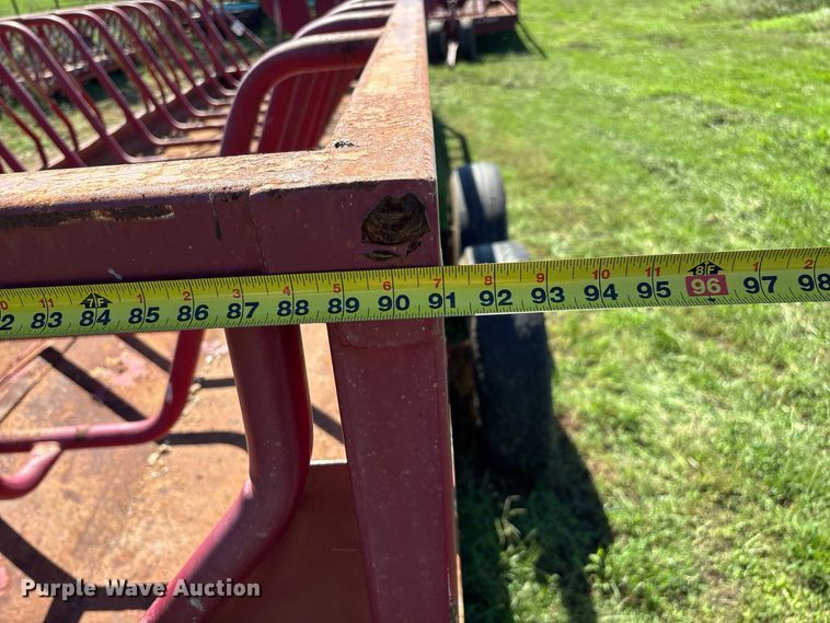 image for item FG0776 Patriot hay bale feeder wagon