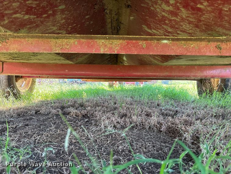 image for item FG0776 Patriot hay bale feeder wagon