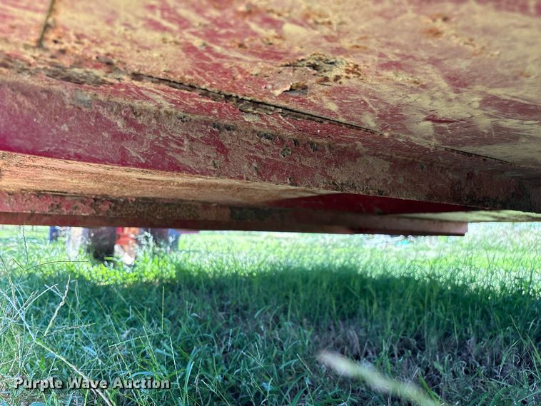 image for item FG0776 Patriot hay bale feeder wagon