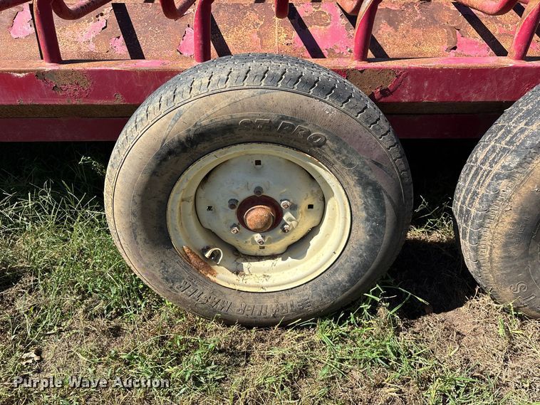 image for item FG0776 Patriot hay bale feeder wagon