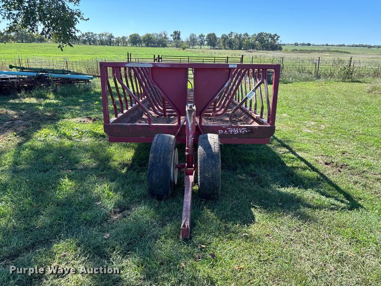 image for item FG0777 Patriot hay bale feeder wagon