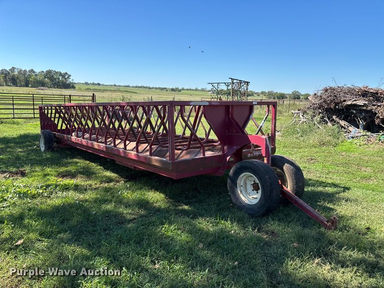 image for item FG0777 Patriot hay bale feeder wagon