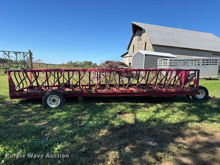 image for item FG0777 Patriot hay bale feeder wagon