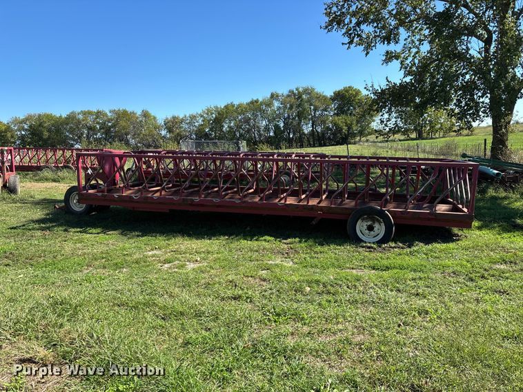 image for item FG0777 Patriot hay bale feeder wagon