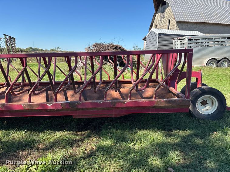 image for item FG0777 Patriot hay bale feeder wagon