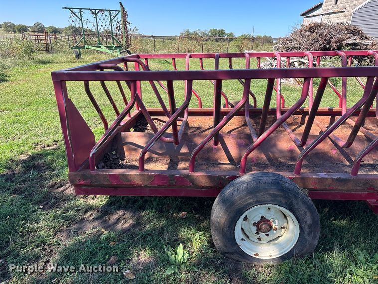 image for item FG0777 Patriot hay bale feeder wagon