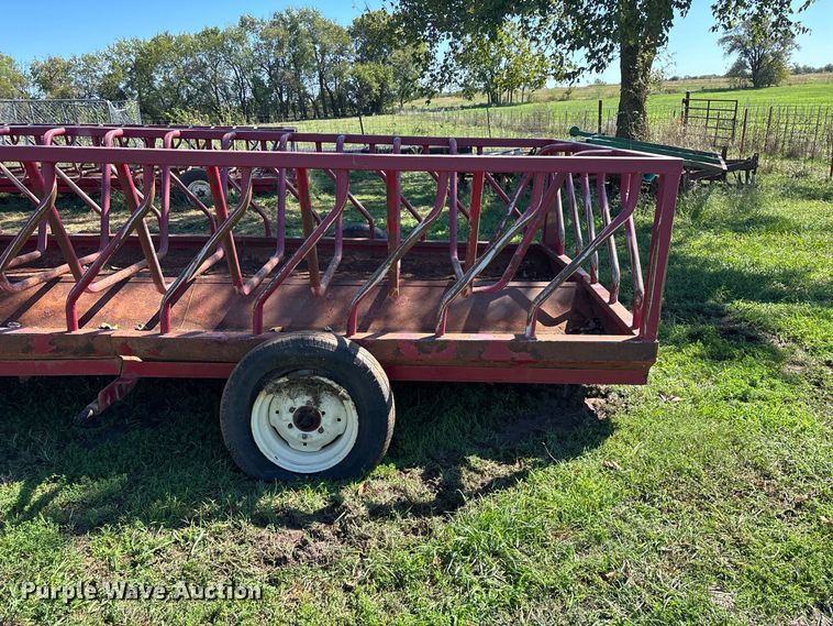 image for item FG0777 Patriot hay bale feeder wagon