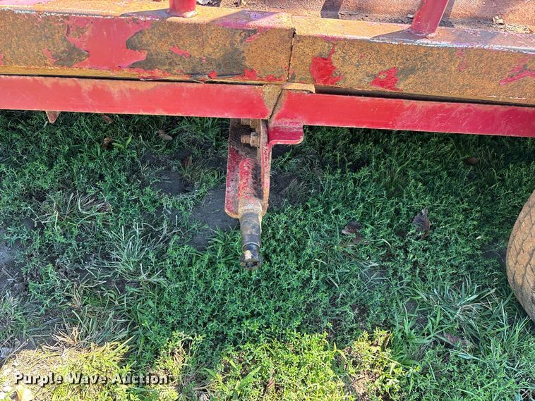image for item FG0777 Patriot hay bale feeder wagon