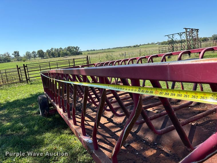 image for item FG0777 Patriot hay bale feeder wagon