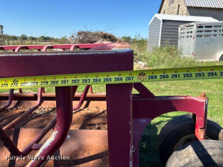 image for item FG0777 Patriot hay bale feeder wagon