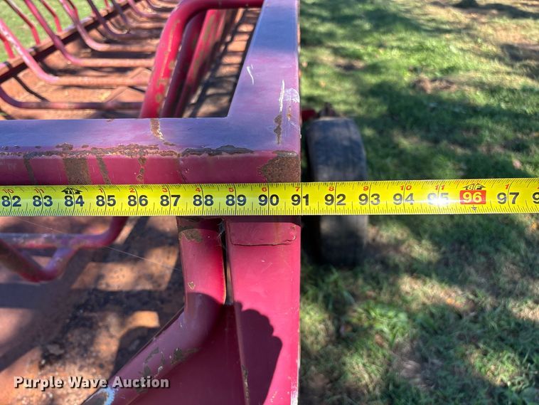 image for item FG0777 Patriot hay bale feeder wagon